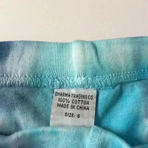 Tie dye matching shopkins shirt and leggings set. - Picture 5 of 6